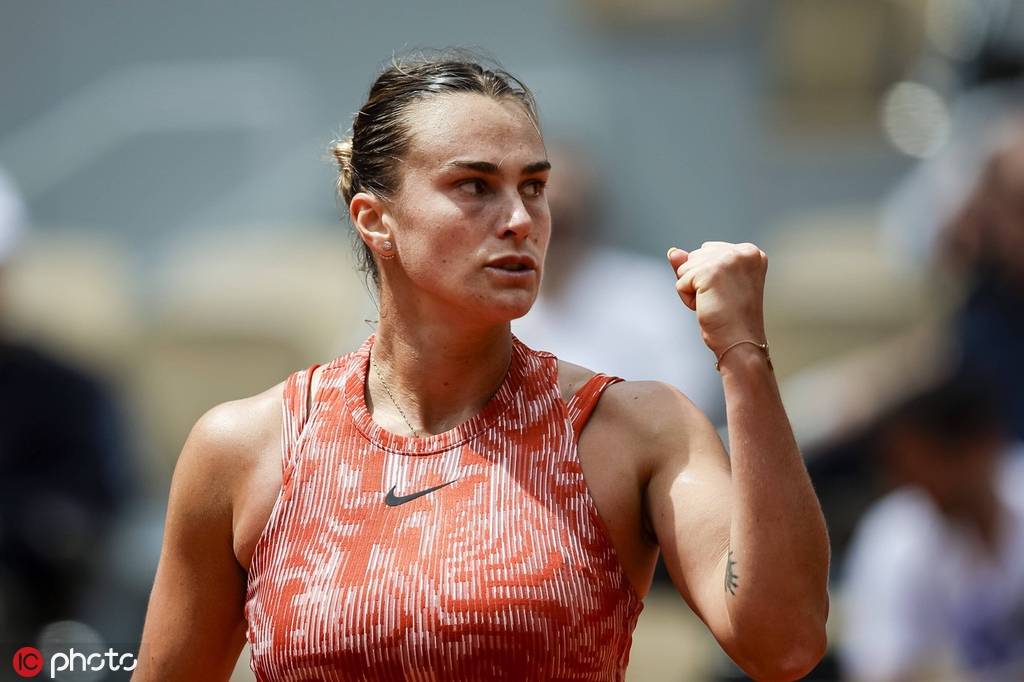 更有出其不 更有出其不