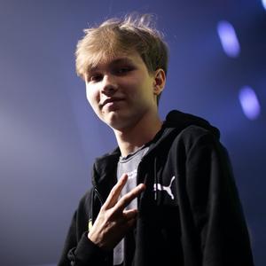 烈的对抗中 烈的对抗中